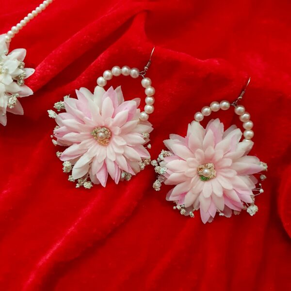 Floral earring
