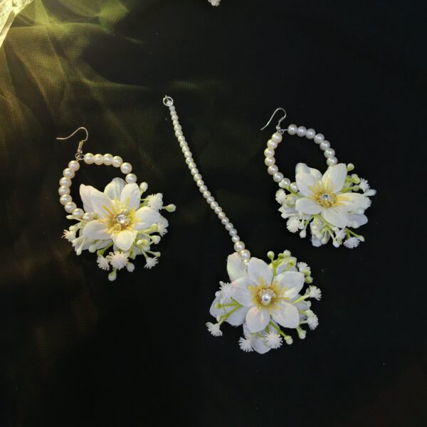 White floral baliya tikka