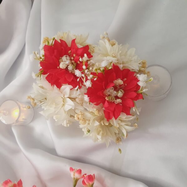 White & Red Hand Gajra - Image 2
