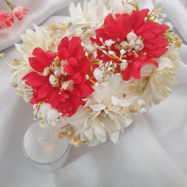 White & Red Hand Gajra - Image 4